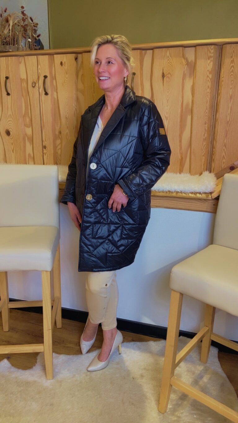 Oversize Mantel mit Glamour