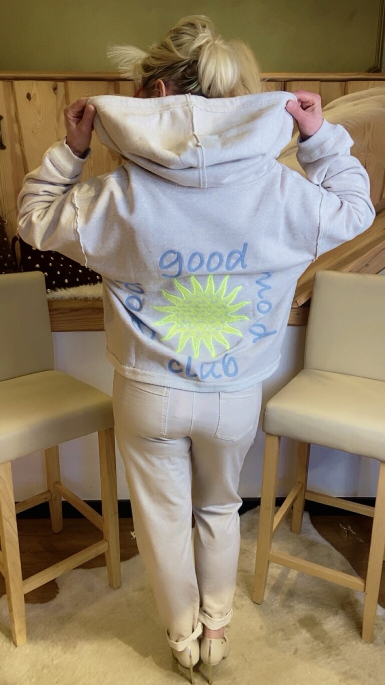 Statement Jacke mit Rückenprint