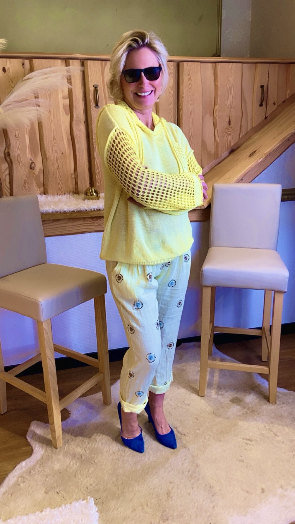 Feinstrickpullover mit Kapuze