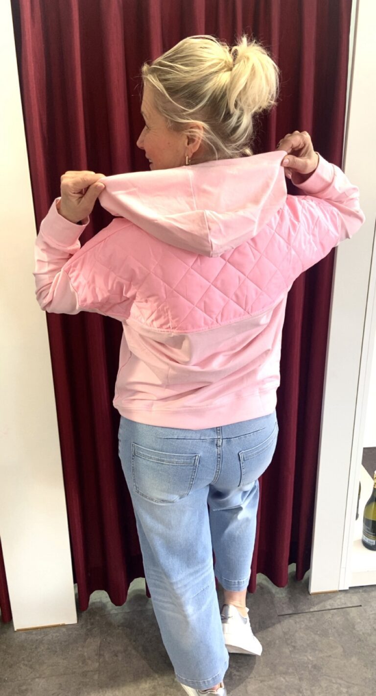 Rose Hoodie mit Stepp – Detail