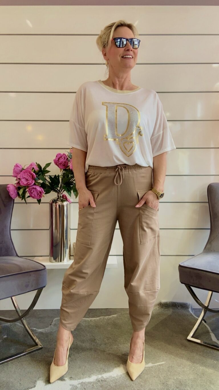 Oversize- Shirt Beige oder Weiß