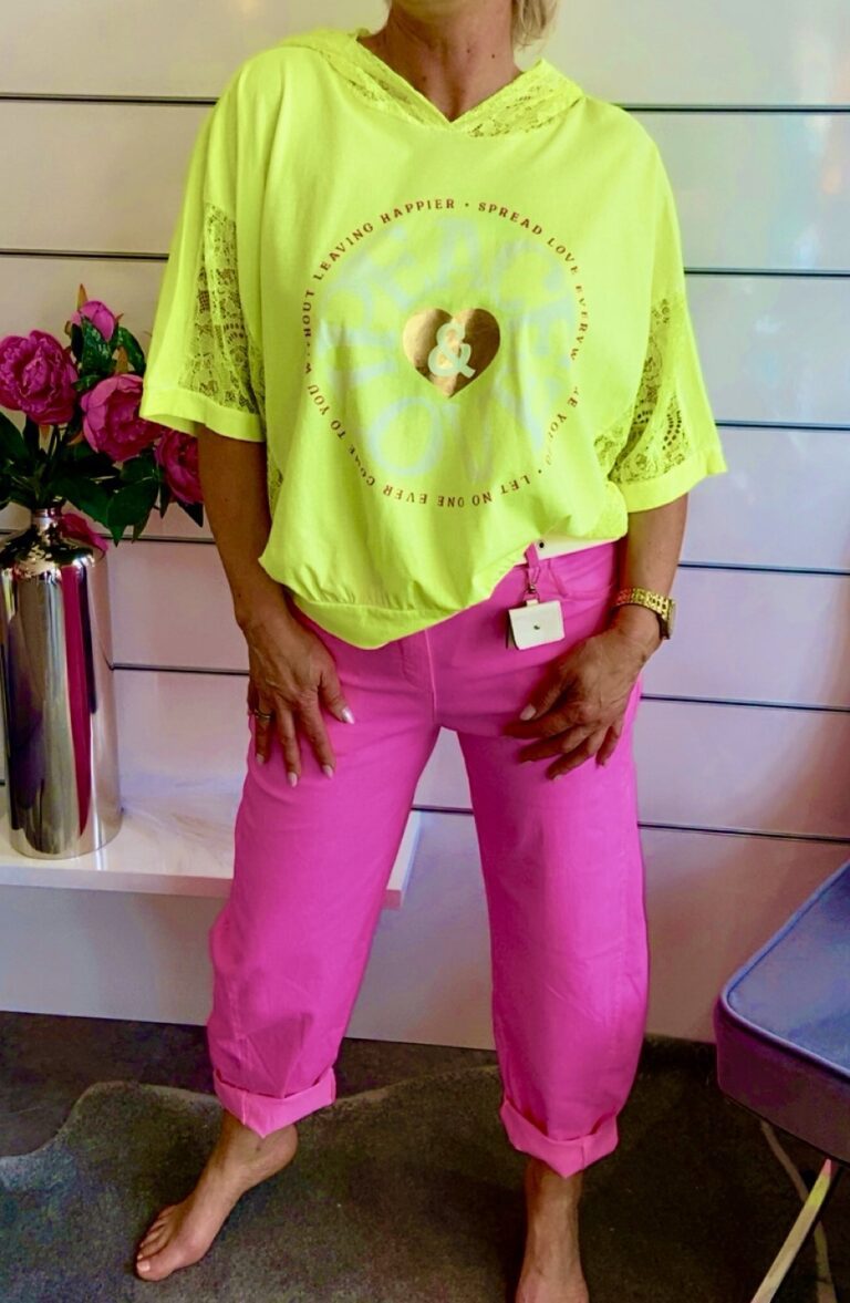 Shirt – Peace and Love