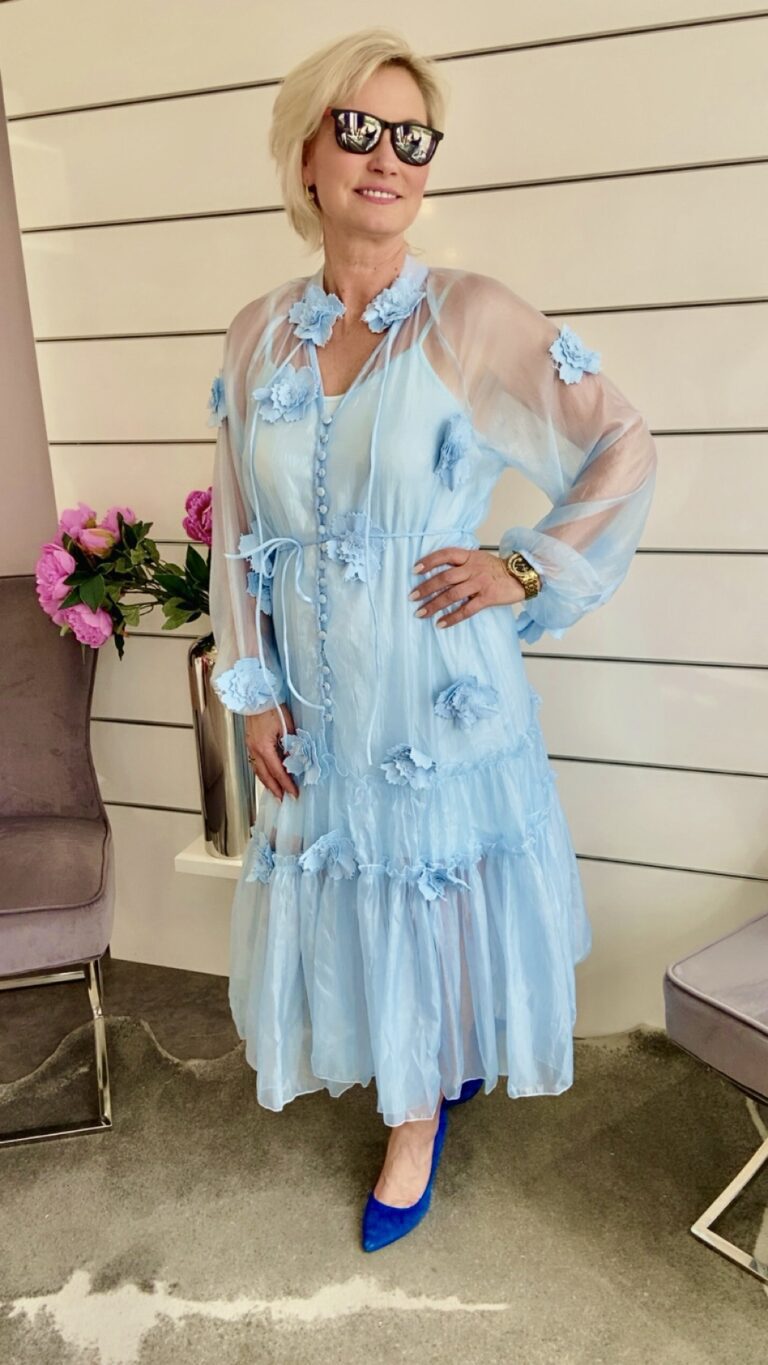 Kleid  3 D-Blüten mit Untertop