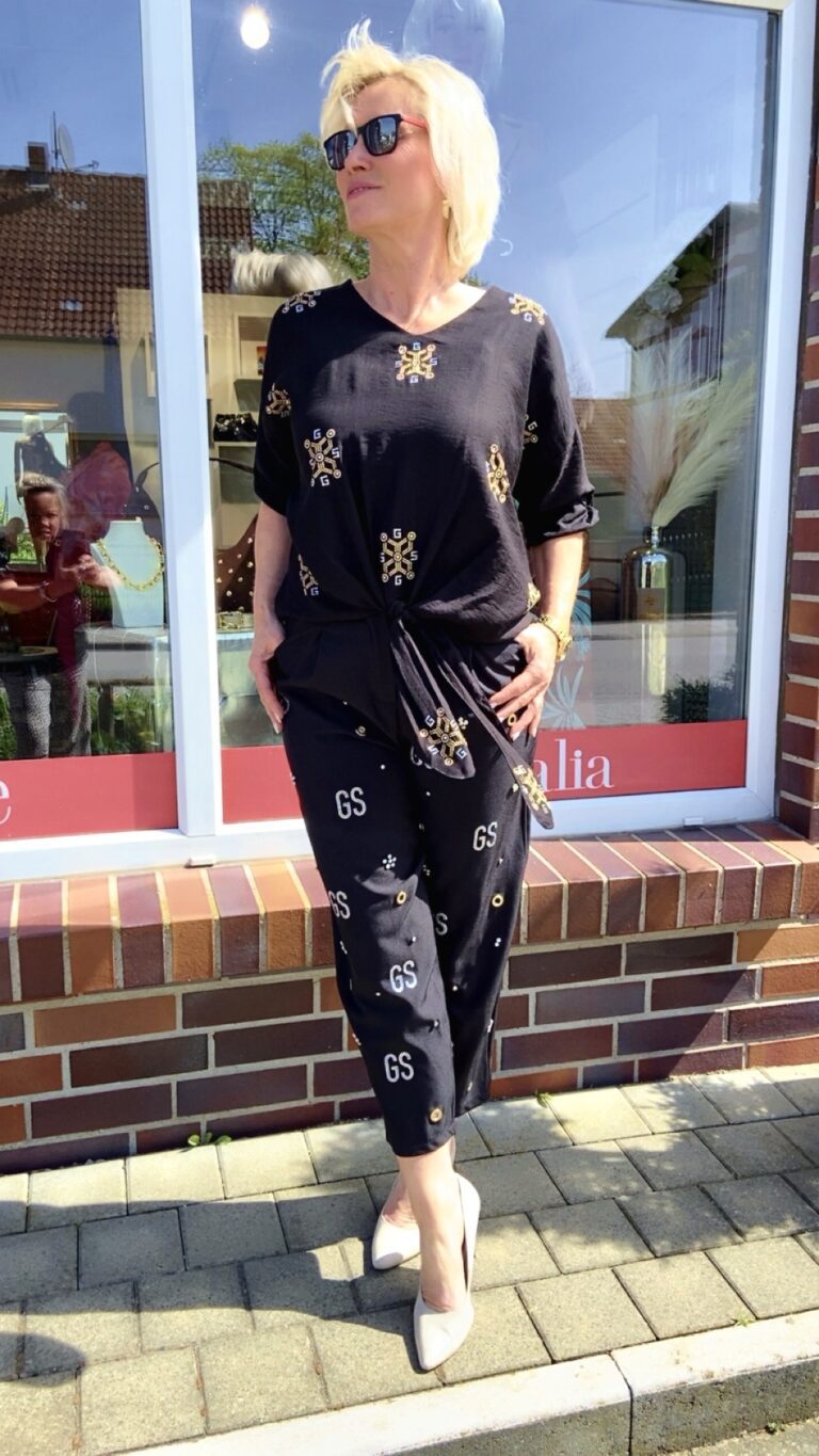 Bluse Creme oder Schwarz