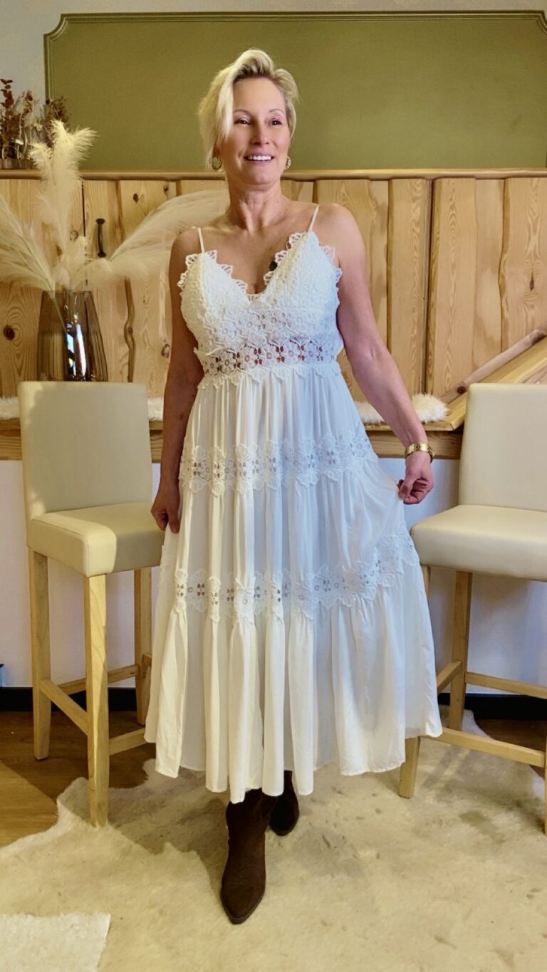 Spitzenkleid mit Spaghettiträgern
