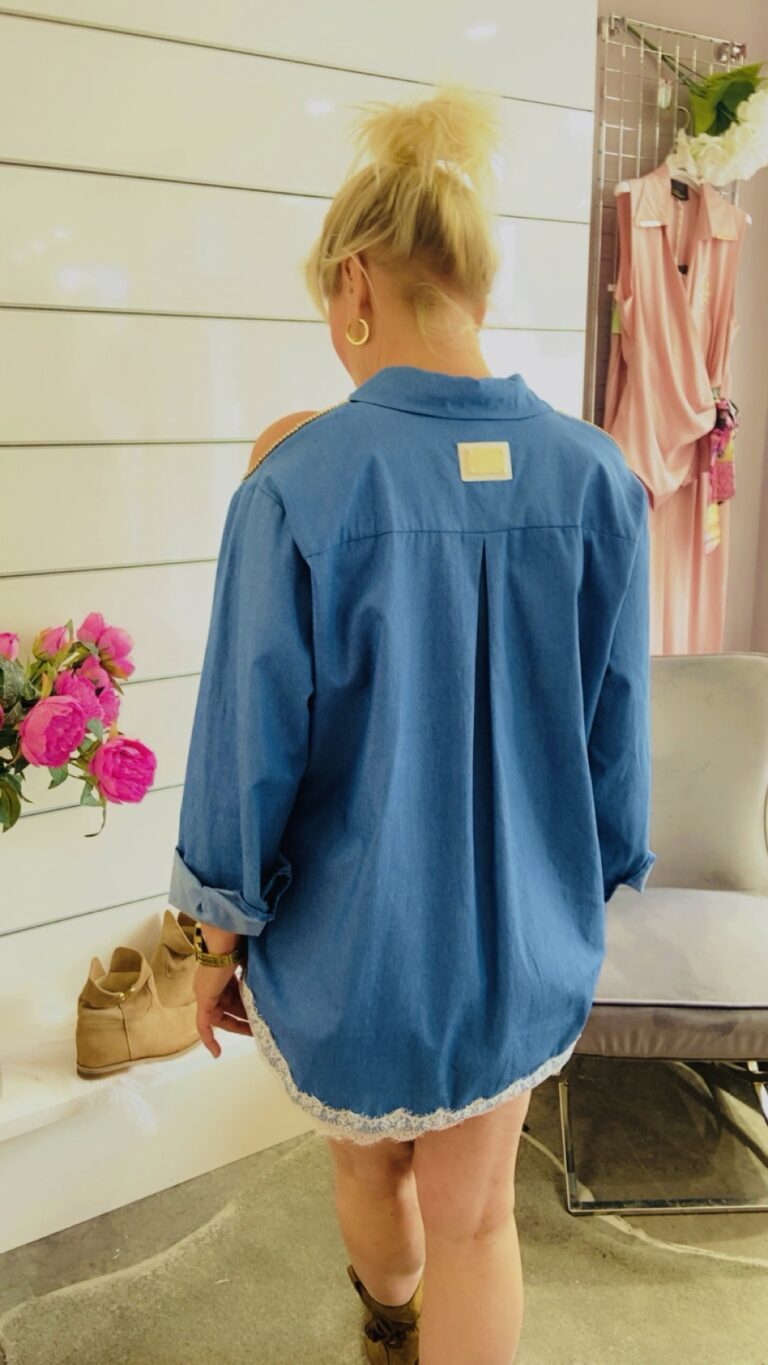 Oversize – Jeanshemd mit Schultercuts