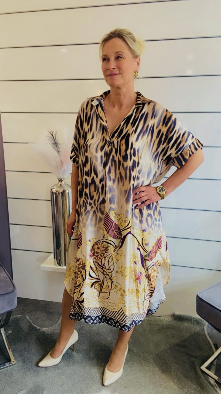 Kleid im Leo-Look