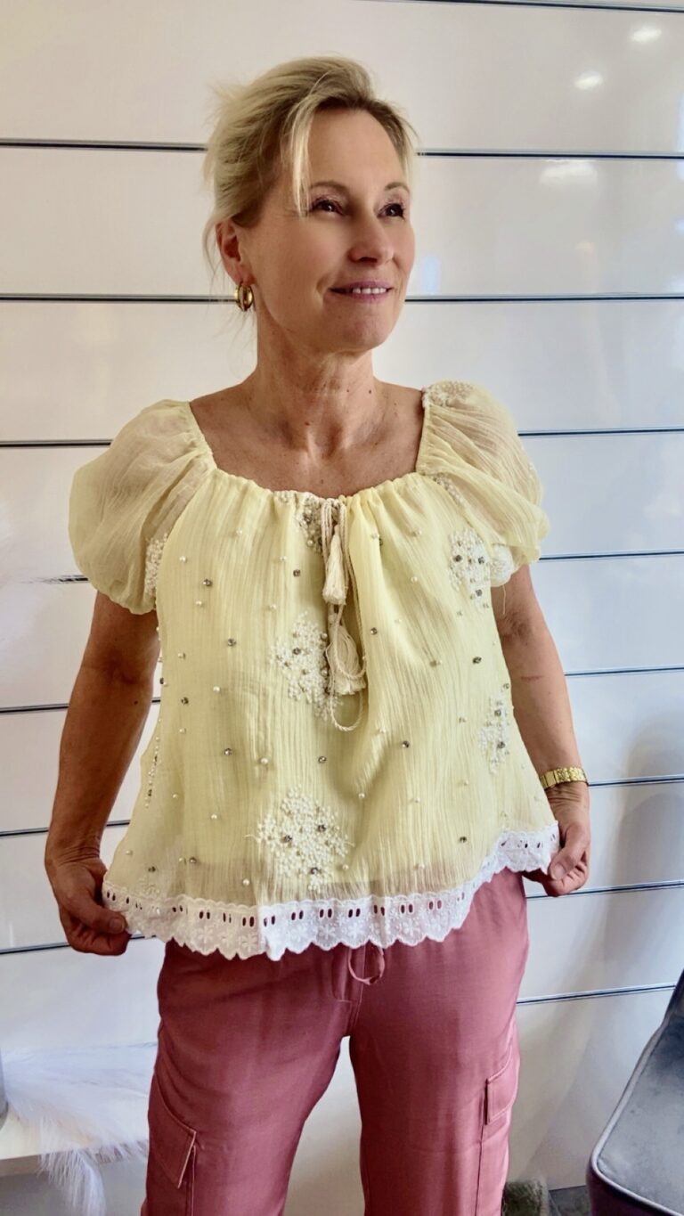 Bluse mit Stickereien, Perlen und Glitzer