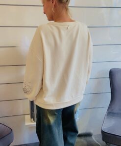 Alternative view of Cremefarbener Strickpullover mit Strass