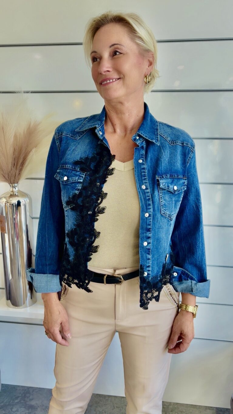 Italienische Jeansjacke mit Spitze