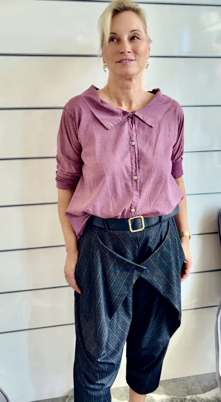 Oversize Bluse mit großem Kragen