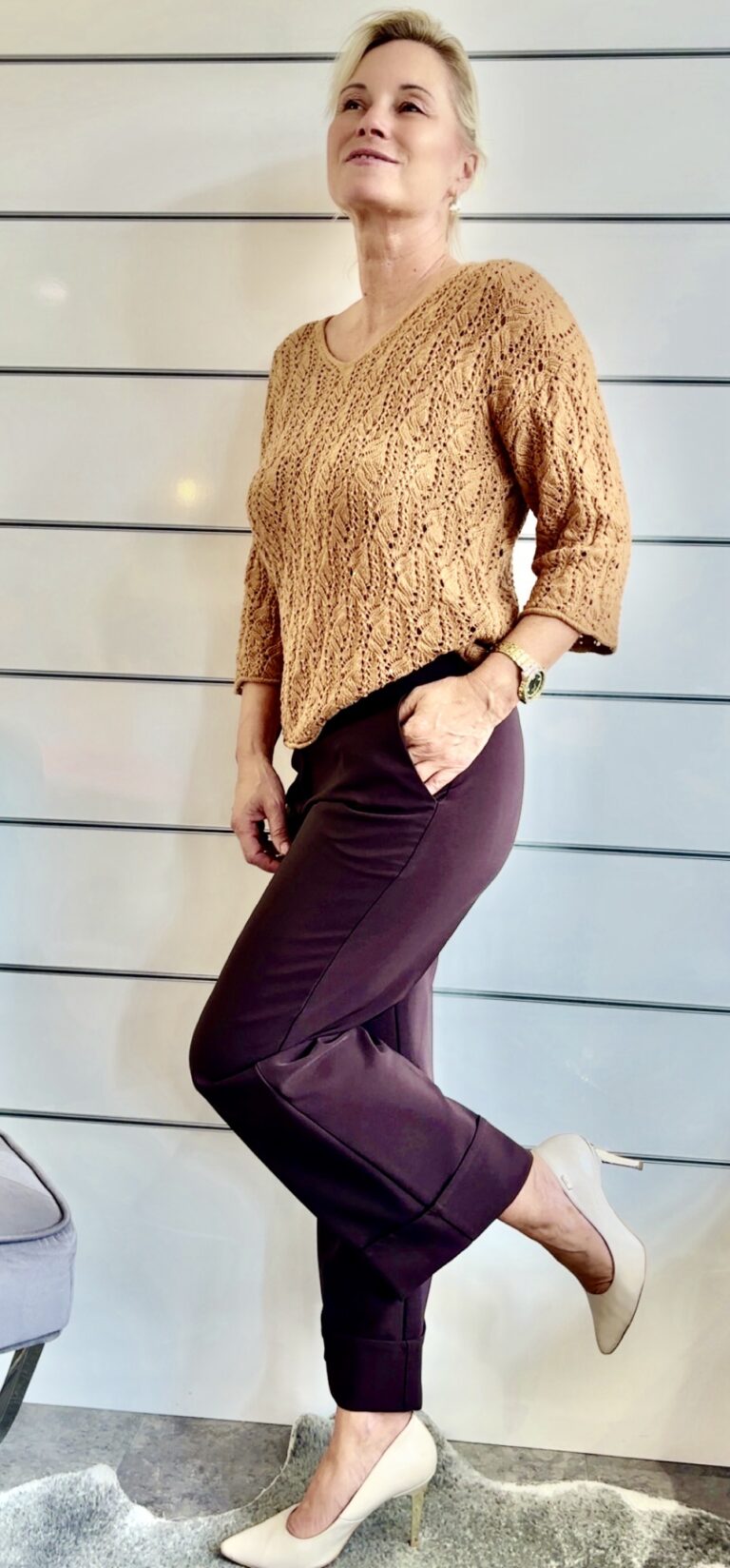 Strickpullover mit V –  Ausschnitt