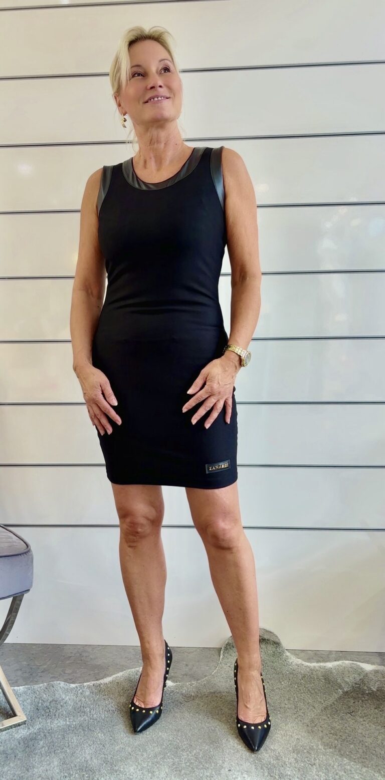Schwarzes Kleid-Mini mit Lederoptik-Ausschnitt