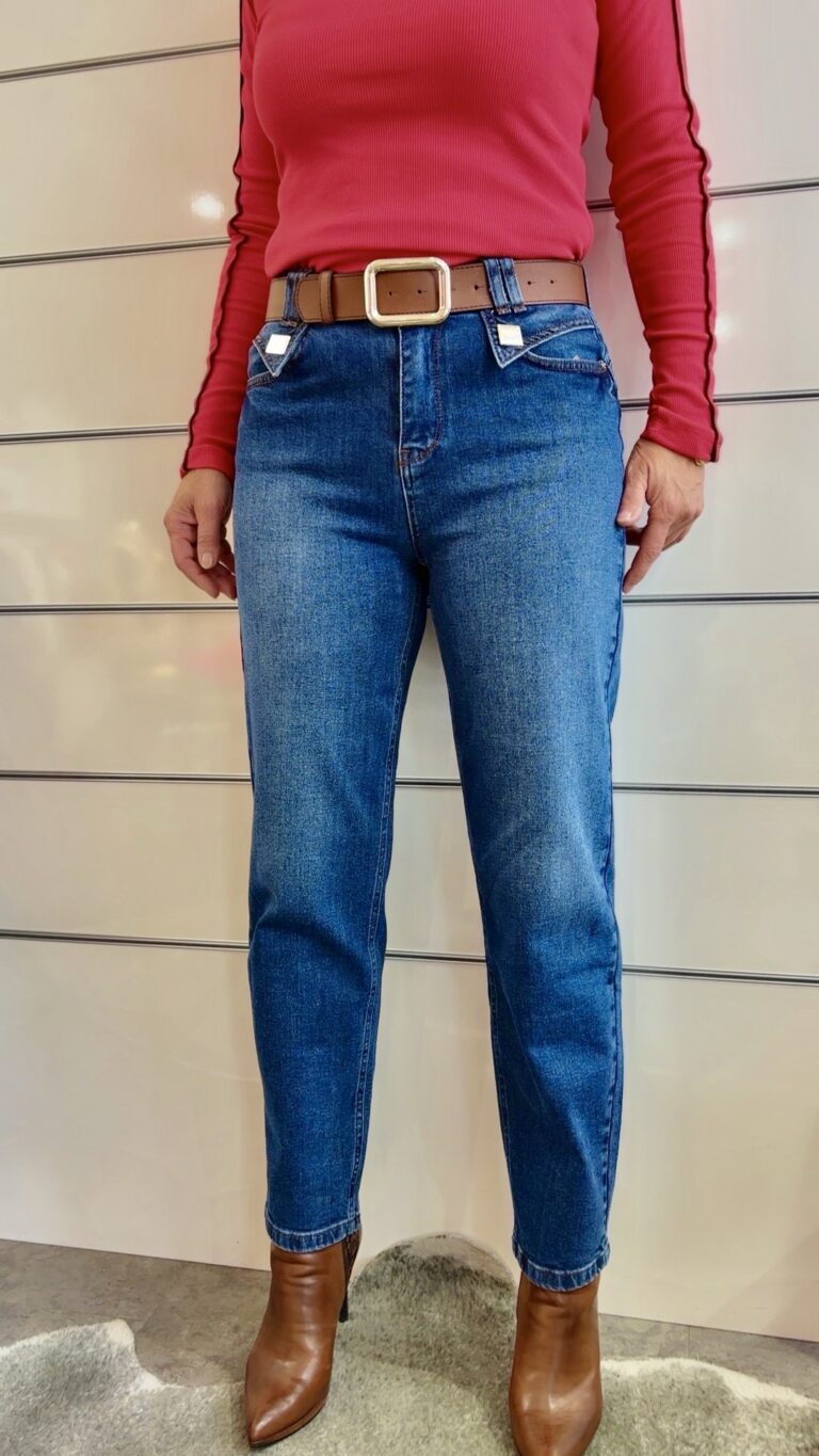 Damenjeans mit Gürtel – Jeanshose mit goldenen Details