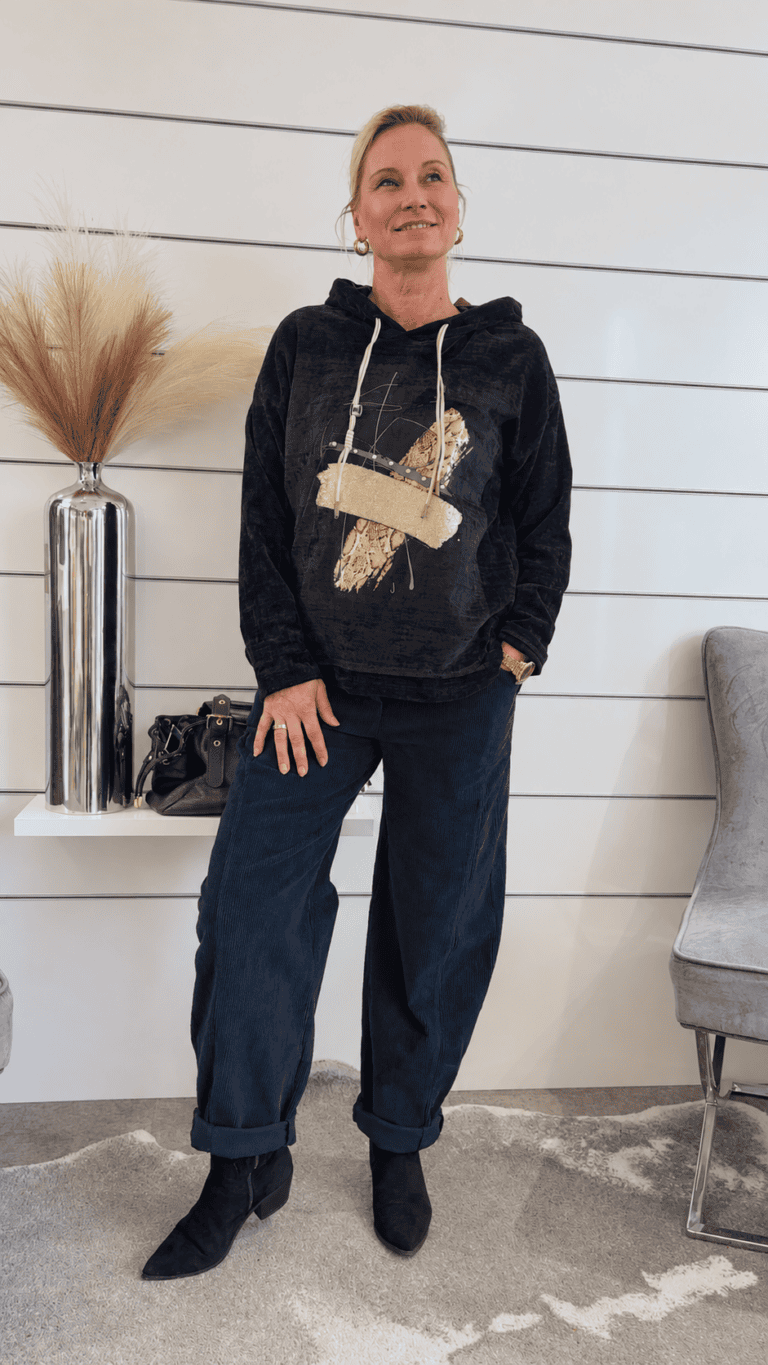 Cordhose mit Gummizugbund und Bindegürtel – Locker geschnittene Marlene-Hose im Jogger-Style