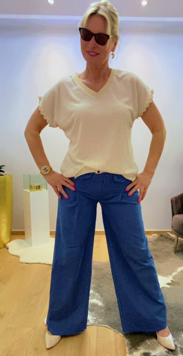 Uni Shirt spitzer Ausschnitt – Bild 5