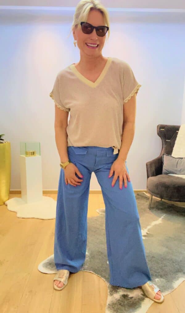 Uni Shirt spitzer Ausschnitt – Bild 7