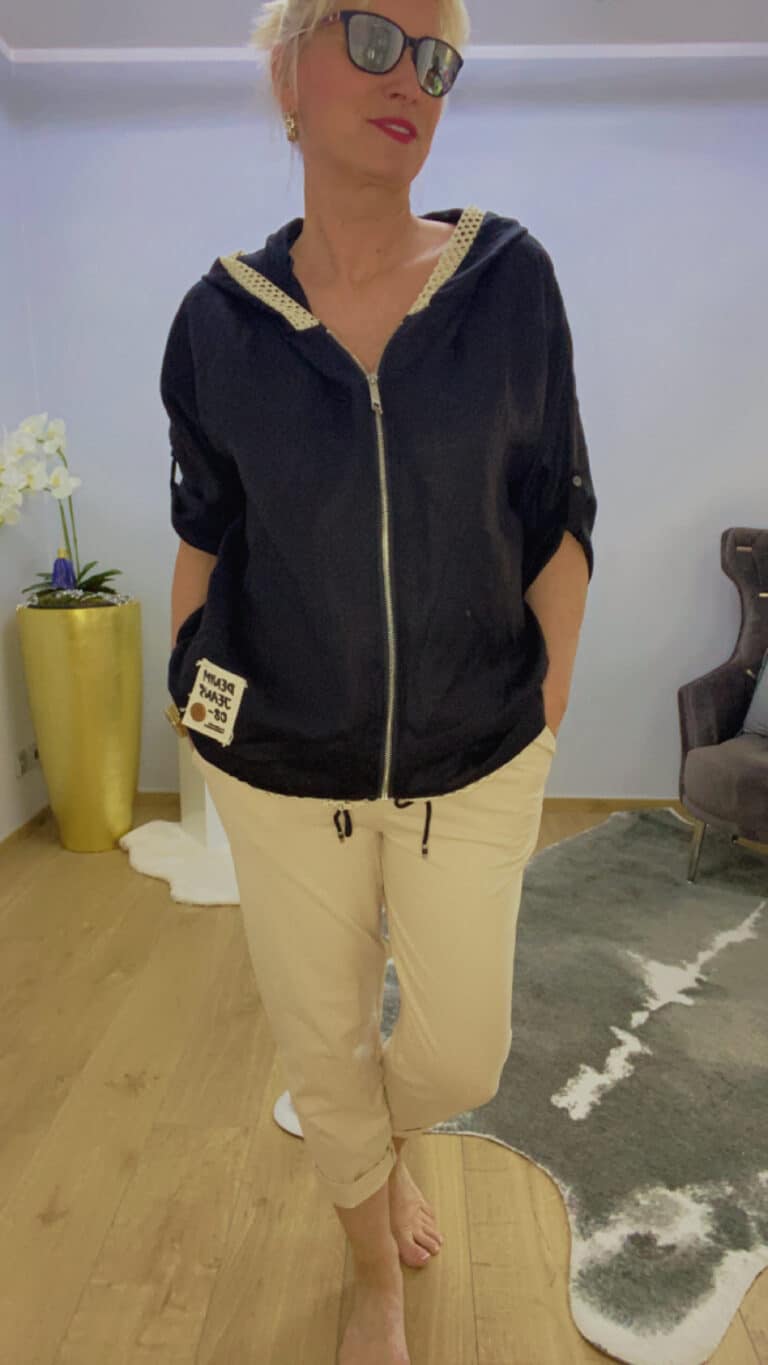 Jacke mit Kapuze
