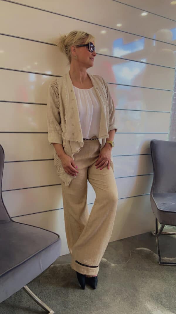 Strickjacke mit Häkelmuster – Bild 9