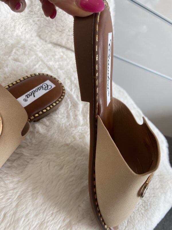 Pantolette Beige / Gold – Bild 3