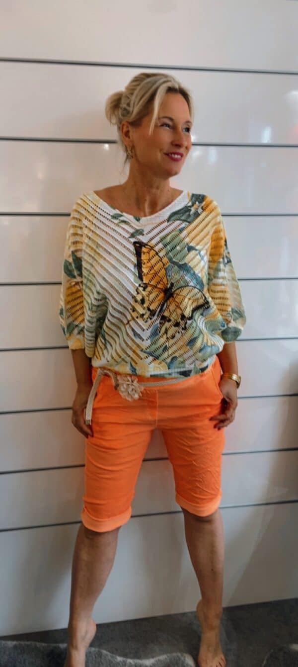 Shirt mit farbigem Print – Bild 2