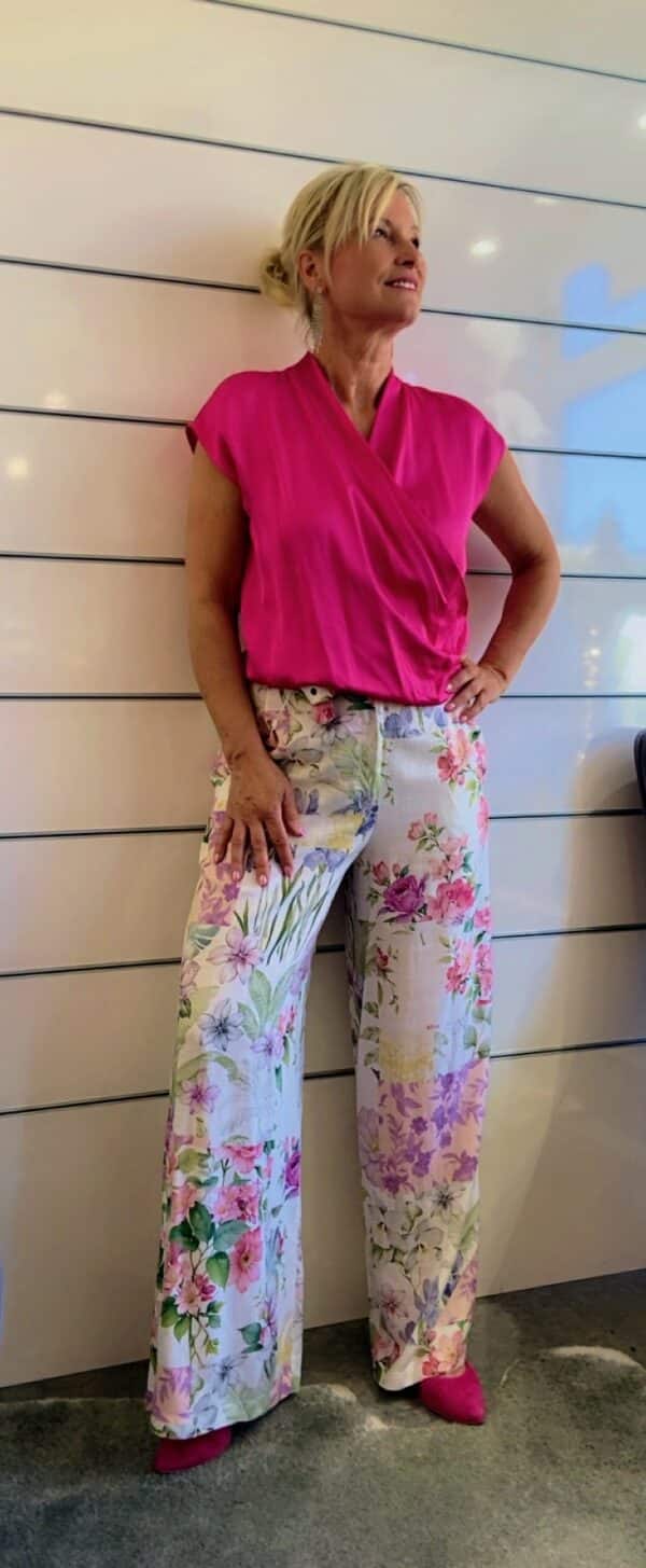 Sommerhose mit Blumenprint