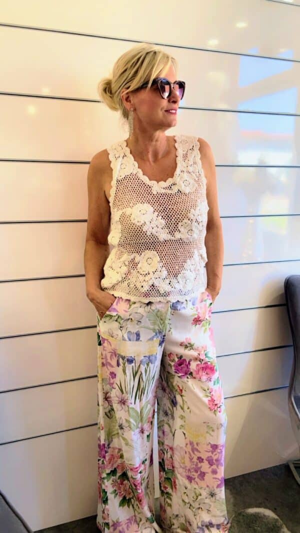 Sommerhose mit Blumenprint – Bild 8