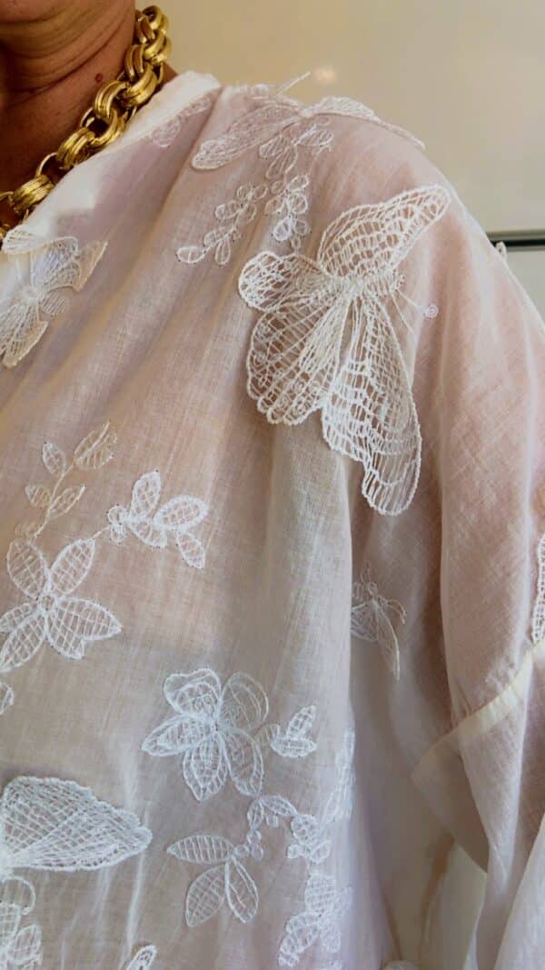 Bluse mit Stickerei – Bild 3
