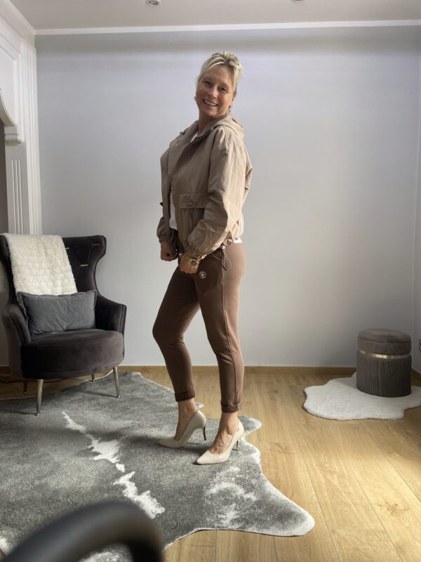 Übergangsjacke mit Kapuze – Bild 6