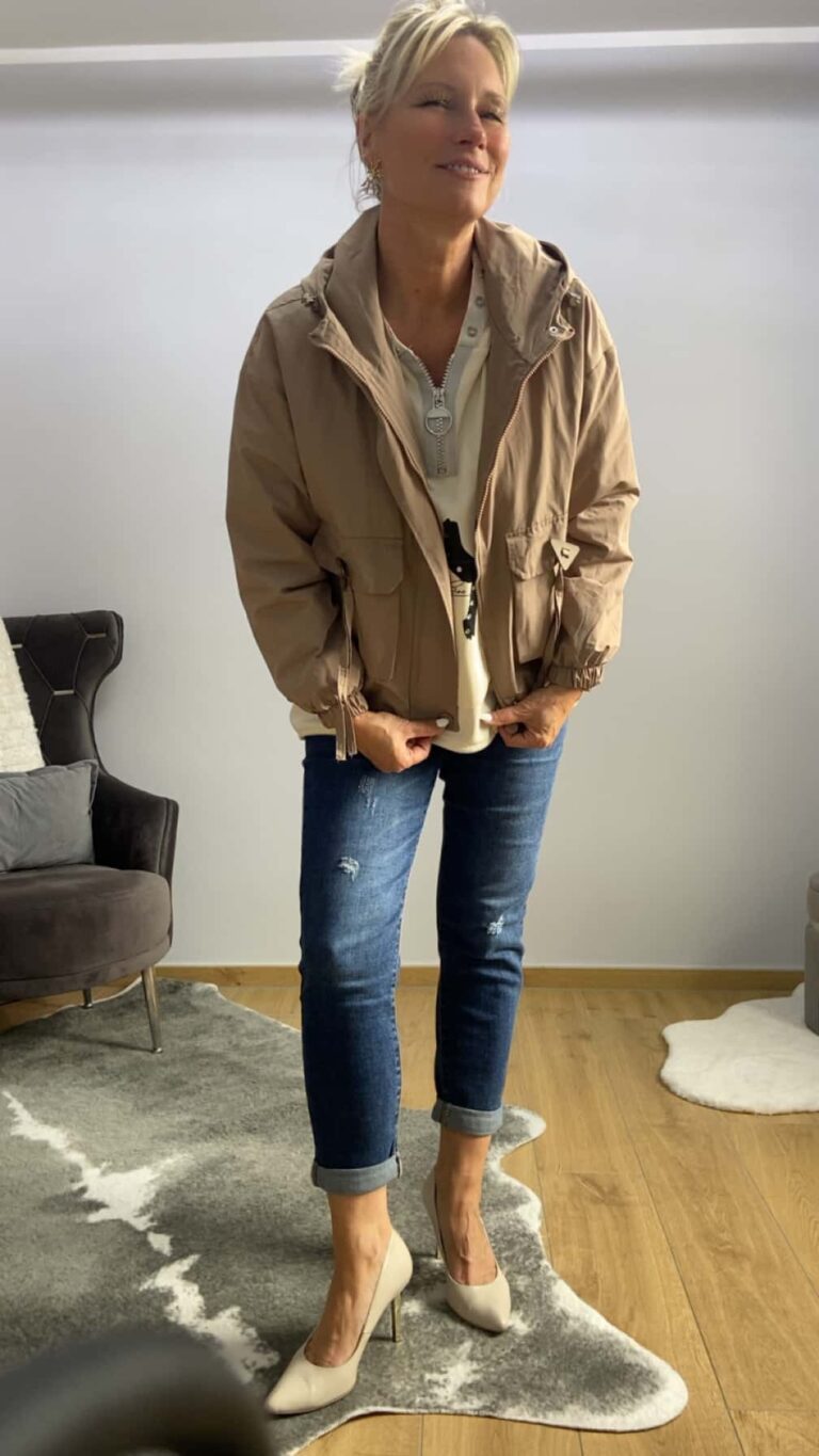 Übergangsjacke mit Kapuze