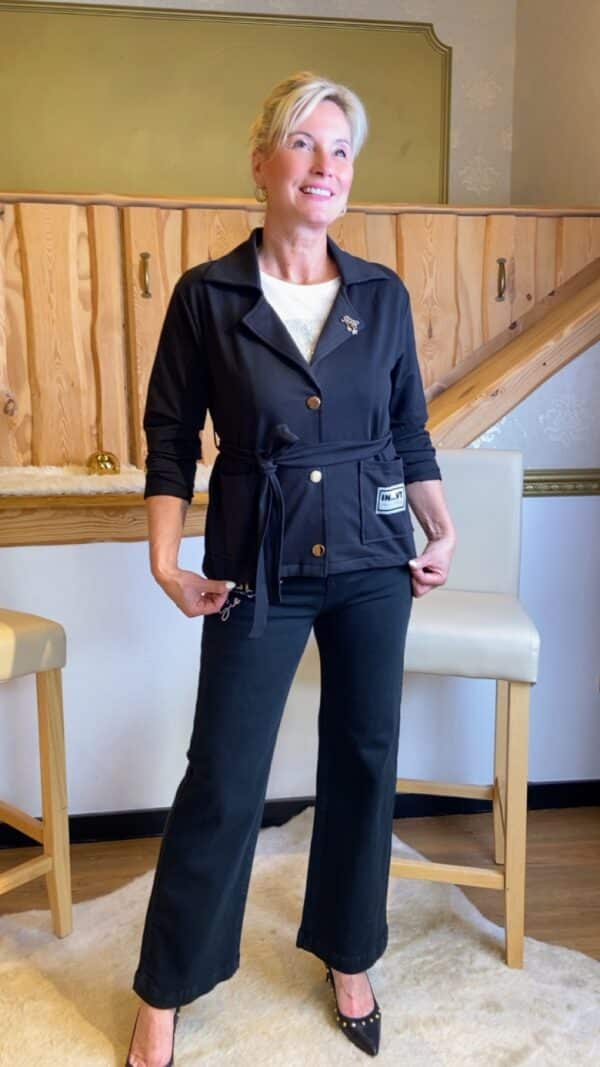 Jacke in Schwarz
