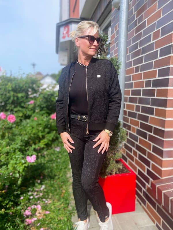 Hose mit Spitzenmuster – Bild 2