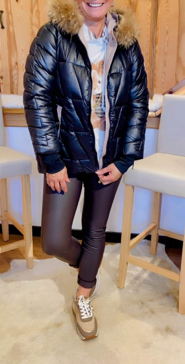Winterjacke mit Kapuze – Bild 3