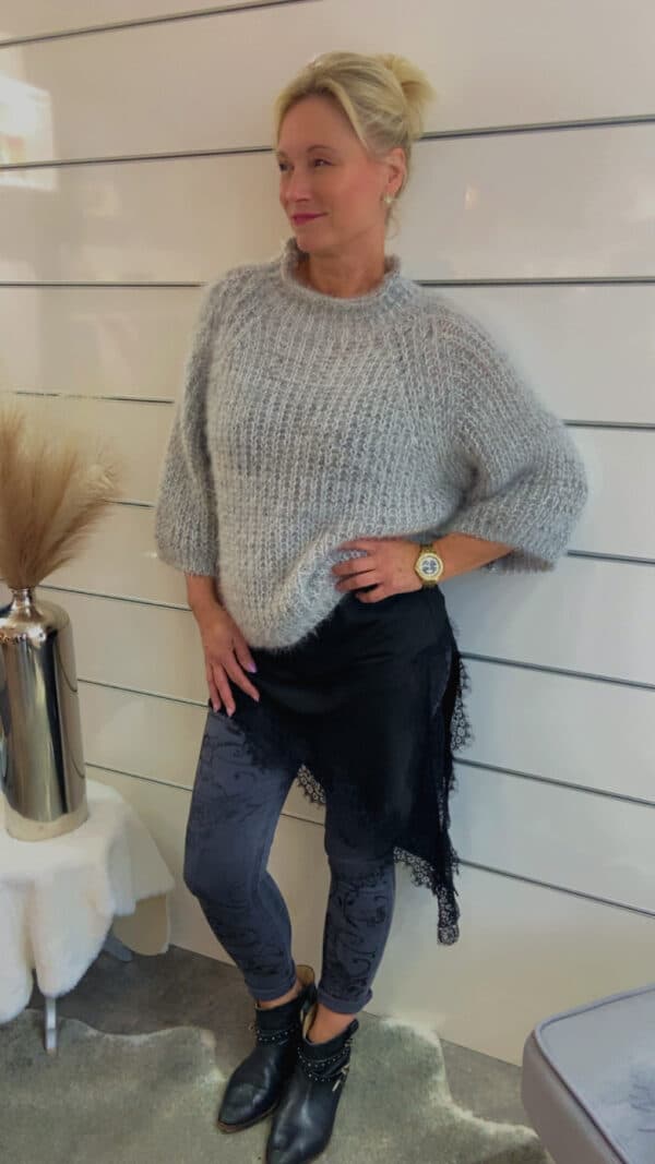Asymmetrisches Satin - Top – Bild 5