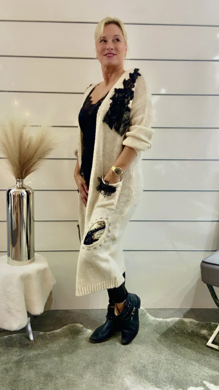 Stylische Strickjacke