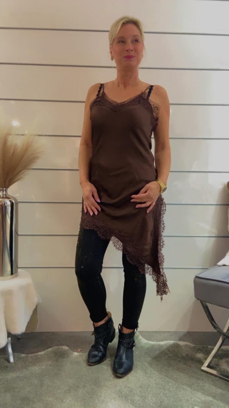 Asymmetrisches Satin – Top