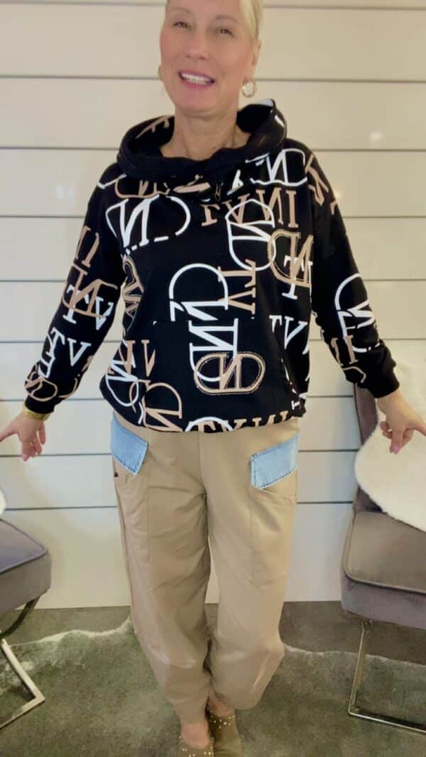 Hoodie Buchstaben