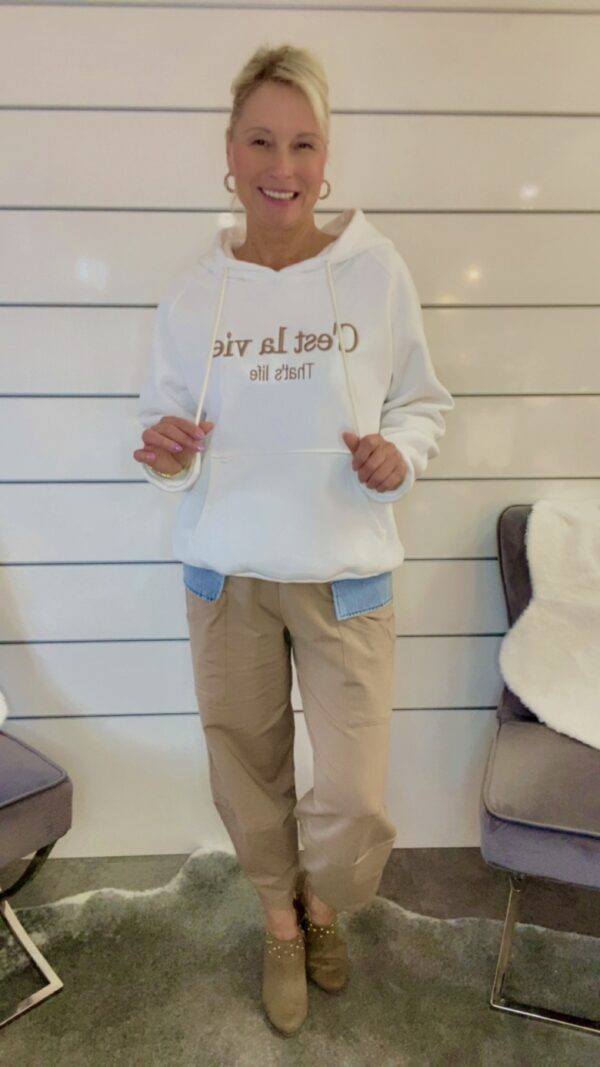Hoodie Cest La Vie – Bild 3
