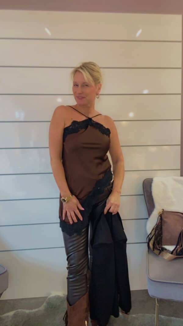 Satin Top mit Spitze – Bild 5