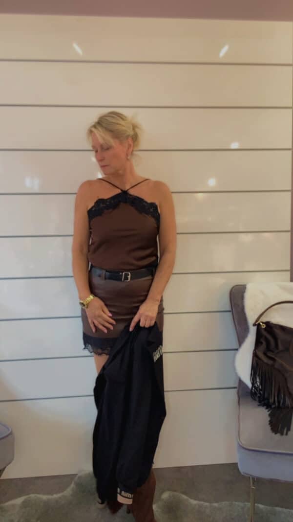 Satin Top mit Spitze – Bild 8