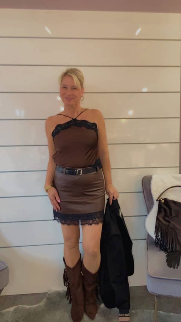 Satin Top mit Spitze – Bild 9