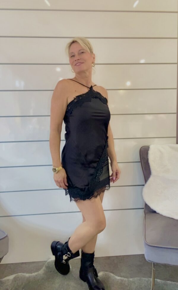 Satin Top mit Spitze – Bild 10