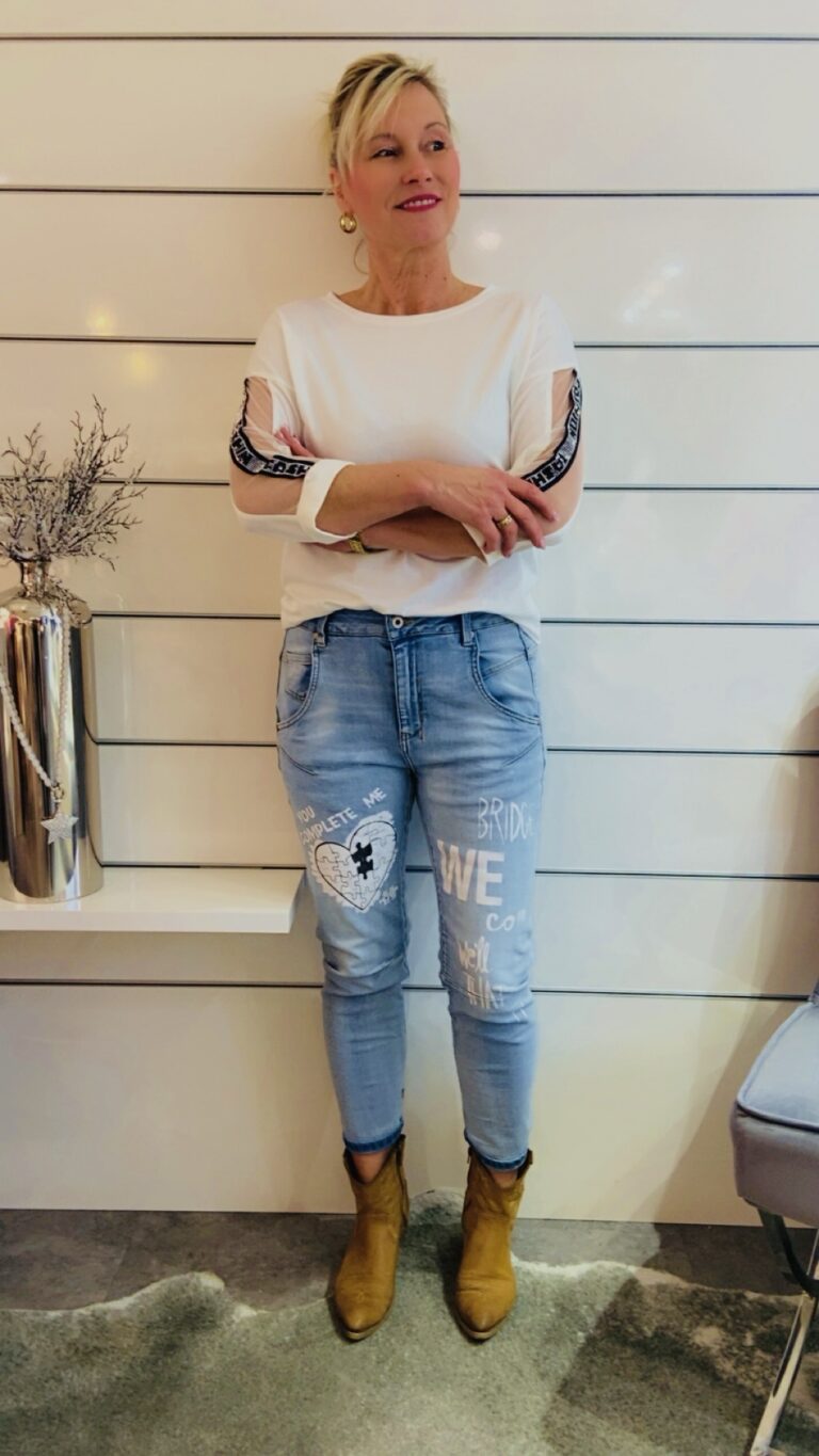 Trendiges Shirt mit Glitzer Details