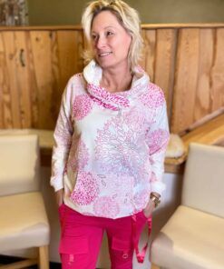 Alternative view of Hoodie Blumig