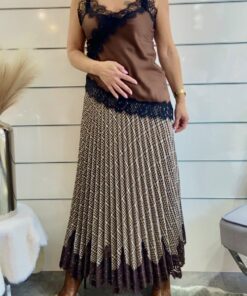 Alternative view of Eleganter Faltenrock