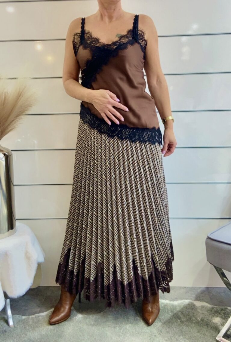 Eleganter Faltenrock