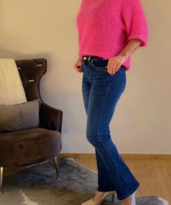 Alternative view of Hose Babette