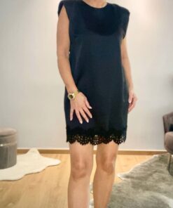 Satinkleid mit Spitzenkante