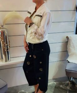 Alternative view of Leichte Jacke mit goldenen Details