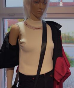 Alternative view of Elegantes Stricktop mit Schmuckdetails und Stehkragen